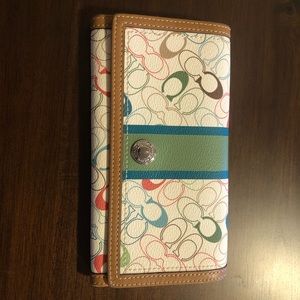Trifold Coach wallet